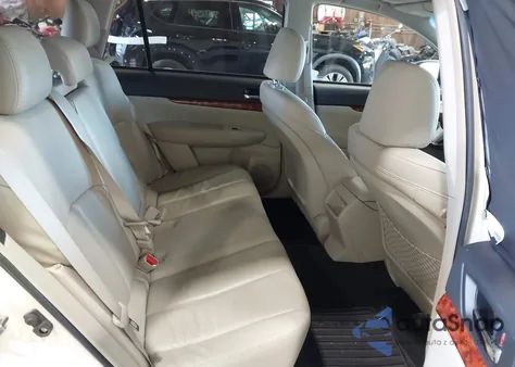 2011 Subaru Outback 3.6R Limited из США, поврежденный, VIN 4S4BRDKC3B2372254